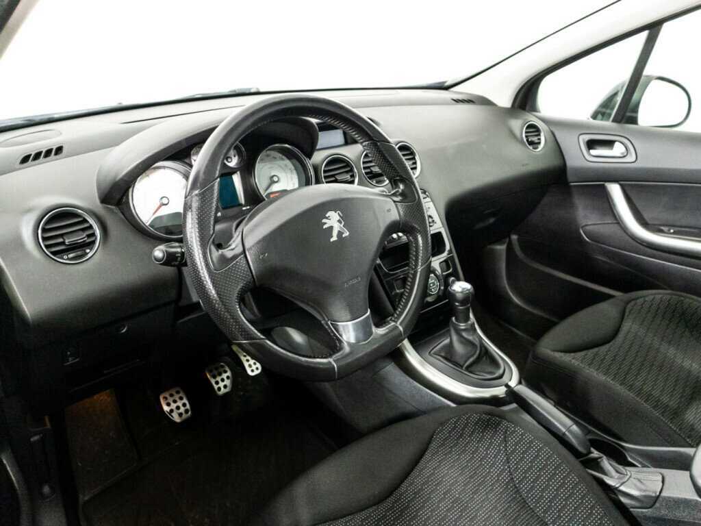 Купить Peugeot 308 с пробегом. Фото: #10