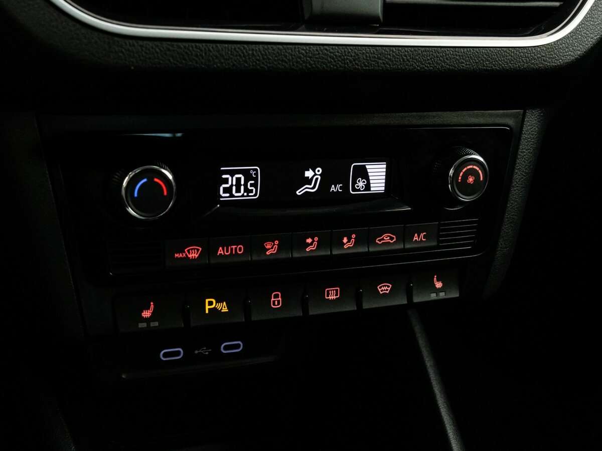 Купить Volkswagen Polo с пробегом. Фото: #14