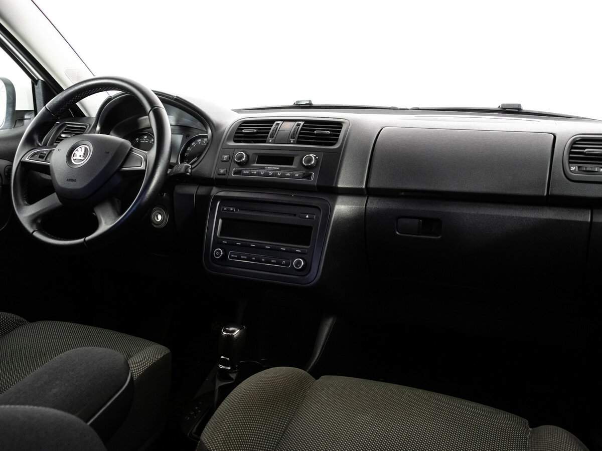 Купить Skoda Fabia с пробегом. Фото: #8