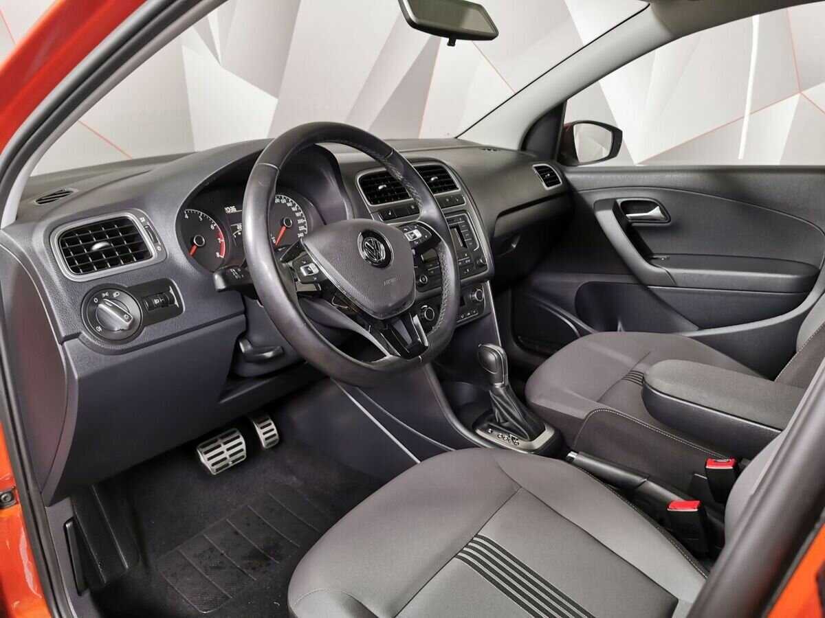 Купить Volkswagen Polo с пробегом. Фото: #13