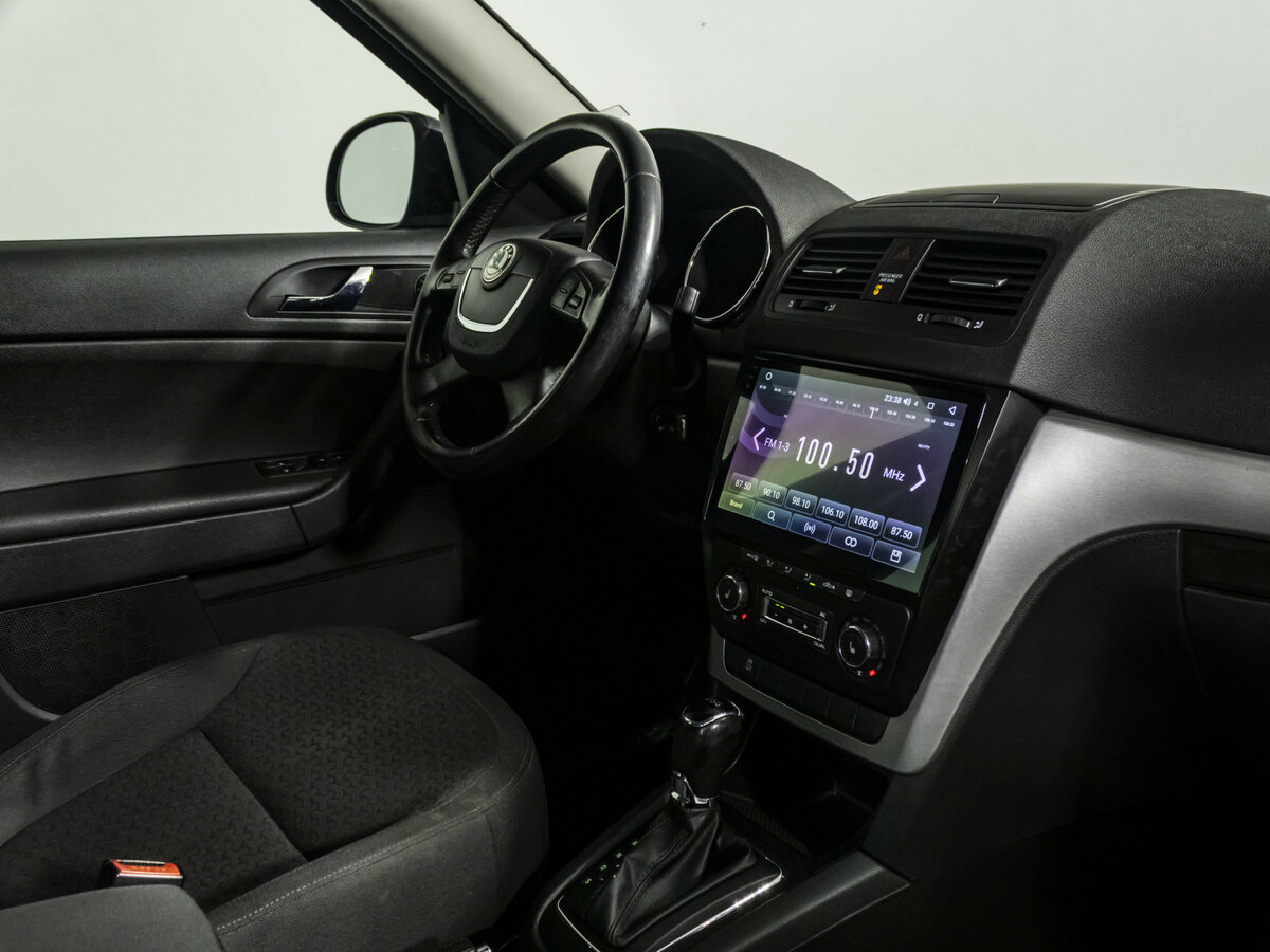 Купить Skoda Yeti с пробегом. Фото: #6