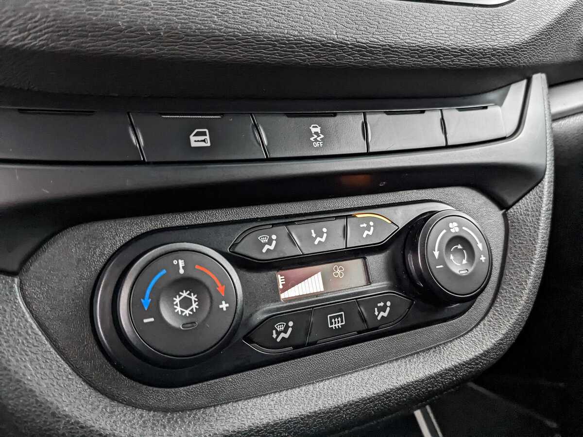 Купить Lada (ВАЗ) Vesta с пробегом. Фото: #16