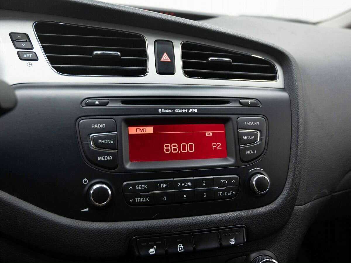 Купить Kia Ceed с пробегом. Фото: #15