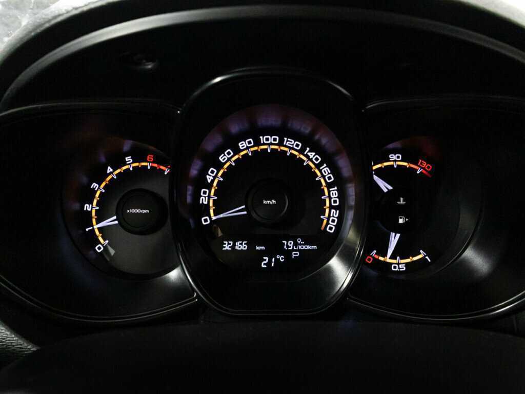 Купить Lada (ВАЗ) Vesta с пробегом. Фото: #11