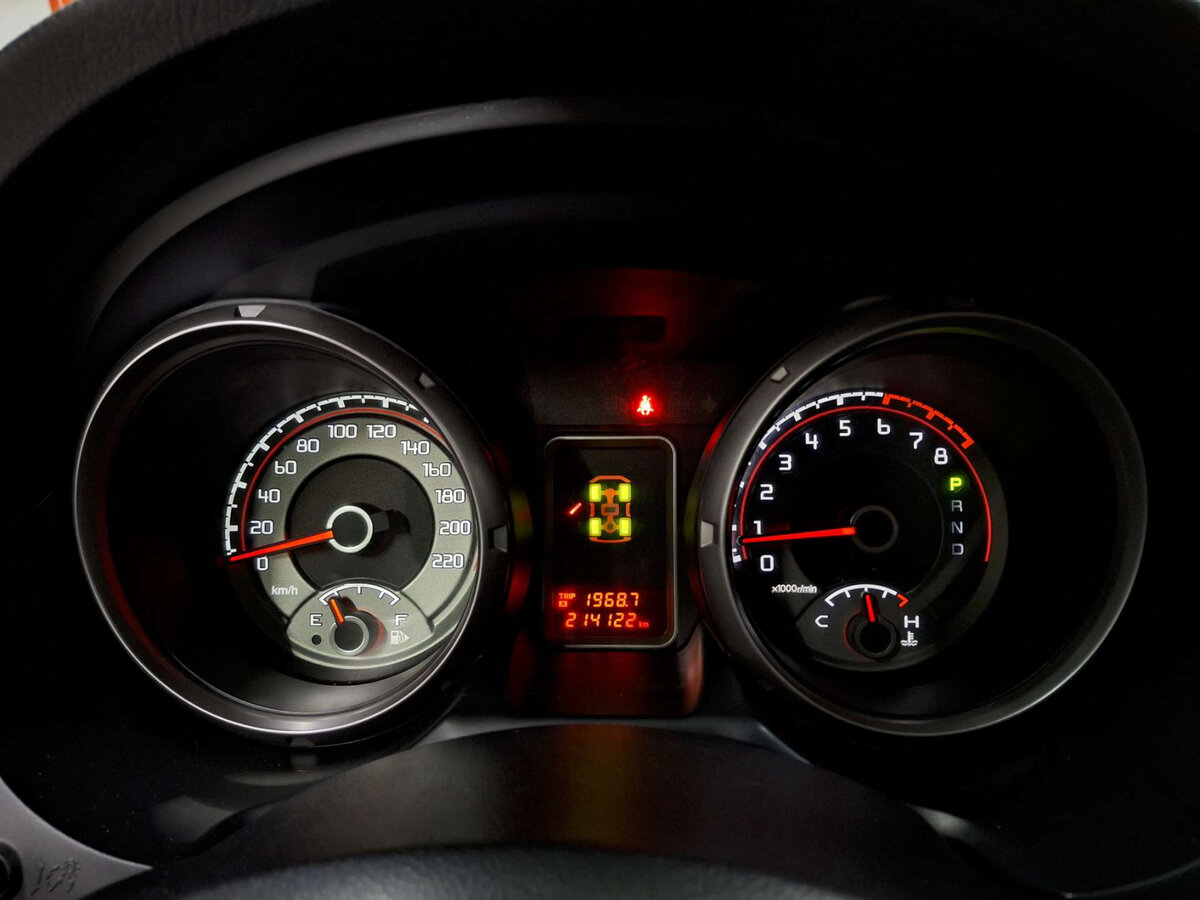 Купить Mitsubishi Pajero с пробегом. Фото: #12