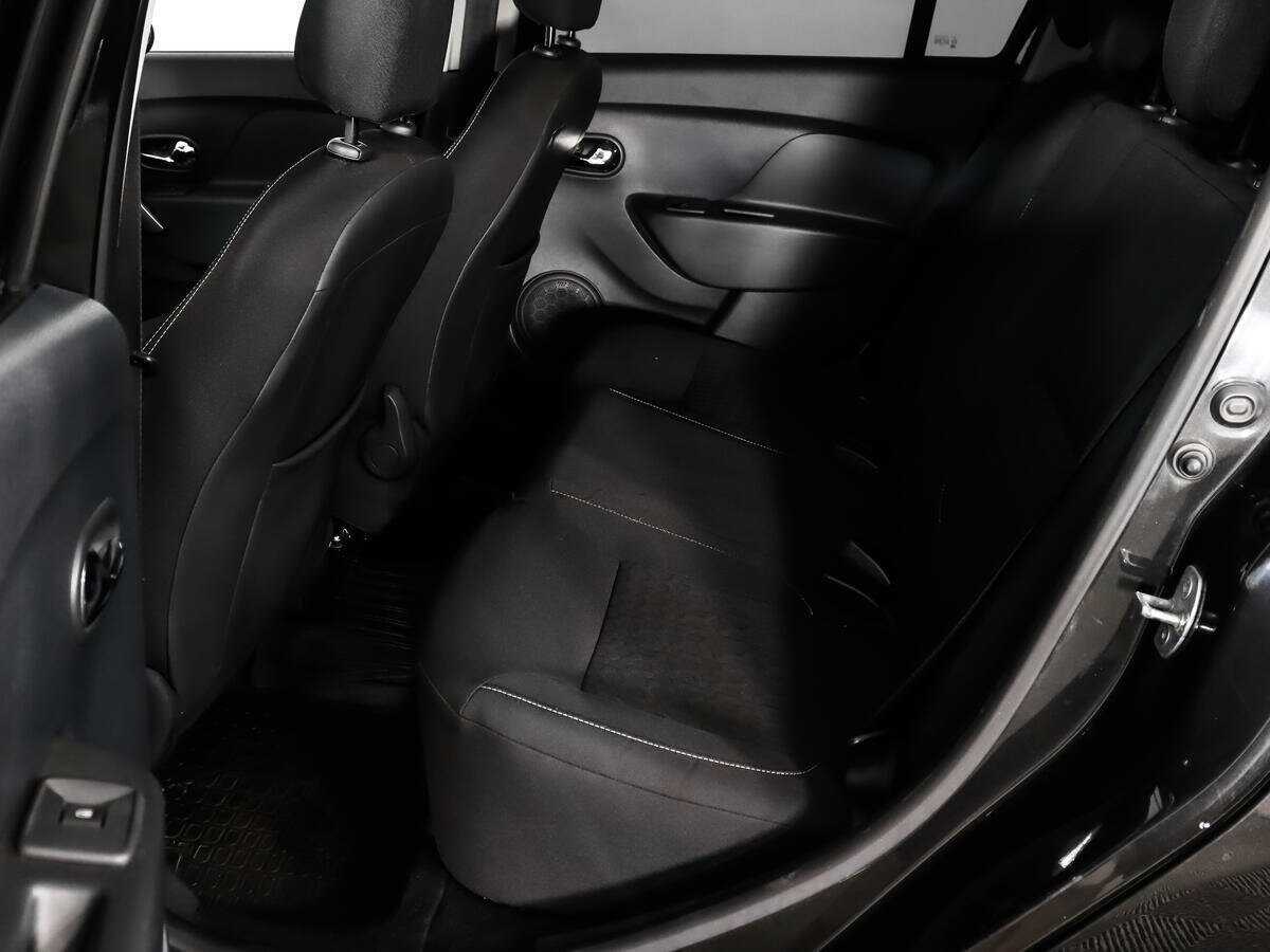 Купить Renault Logan с пробегом. Фото: #9