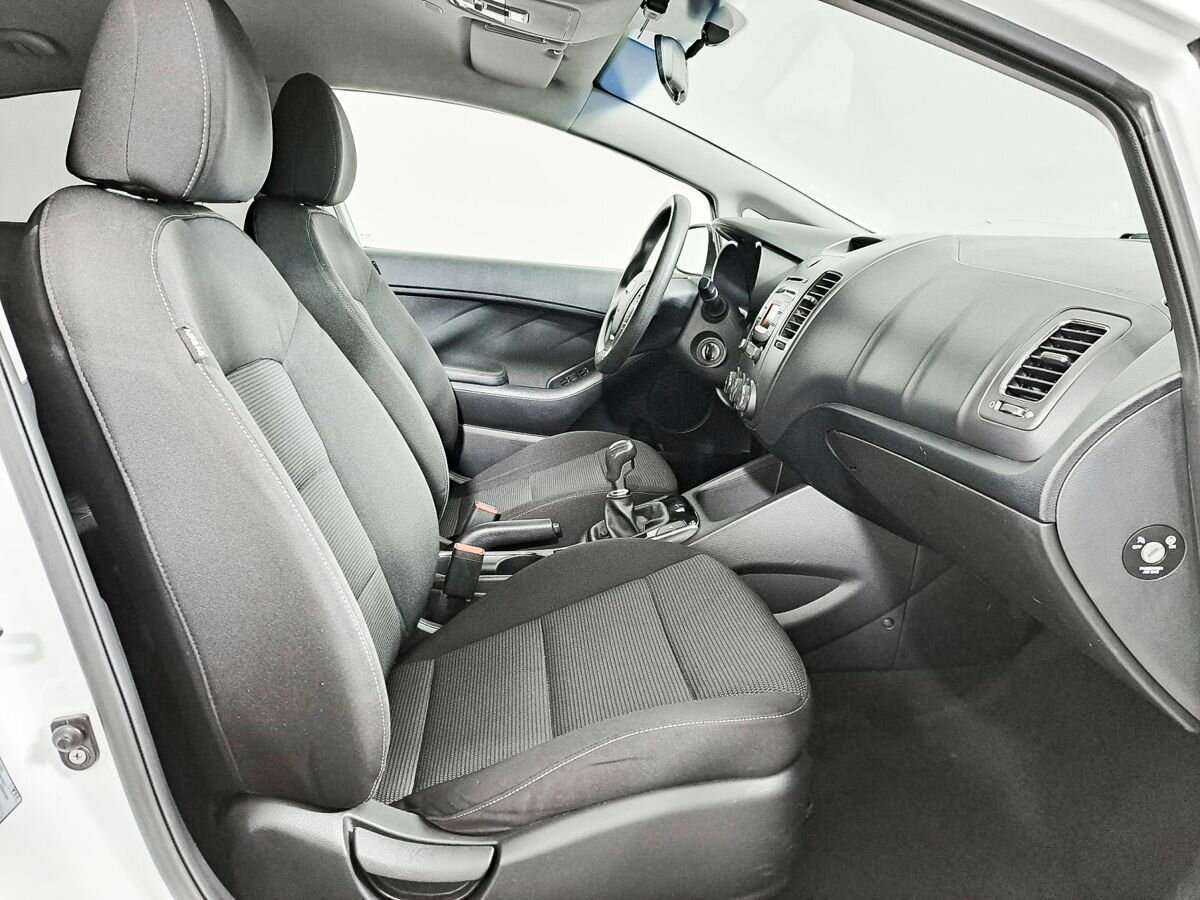 Купить Kia Cerato с пробегом. Фото: #8