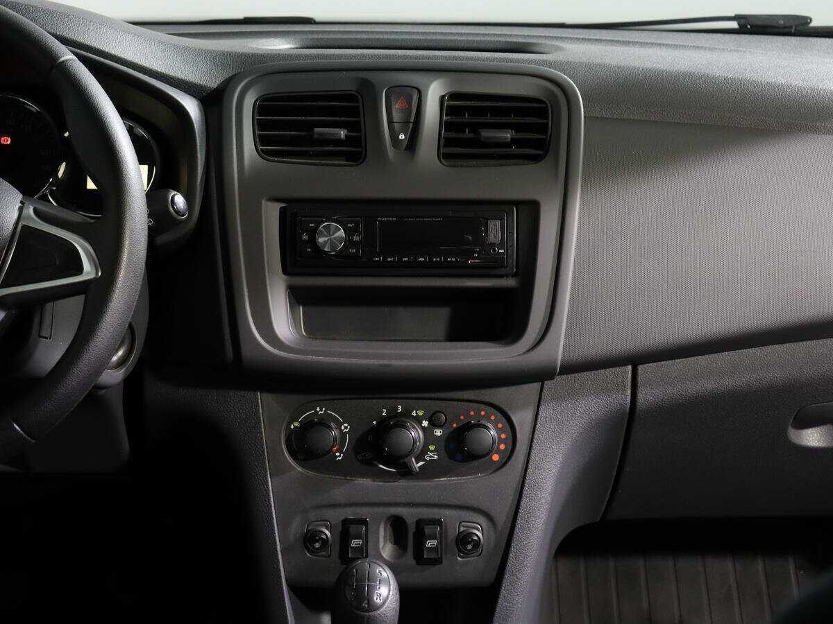 Купить Renault Sandero с пробегом. Фото: #12
