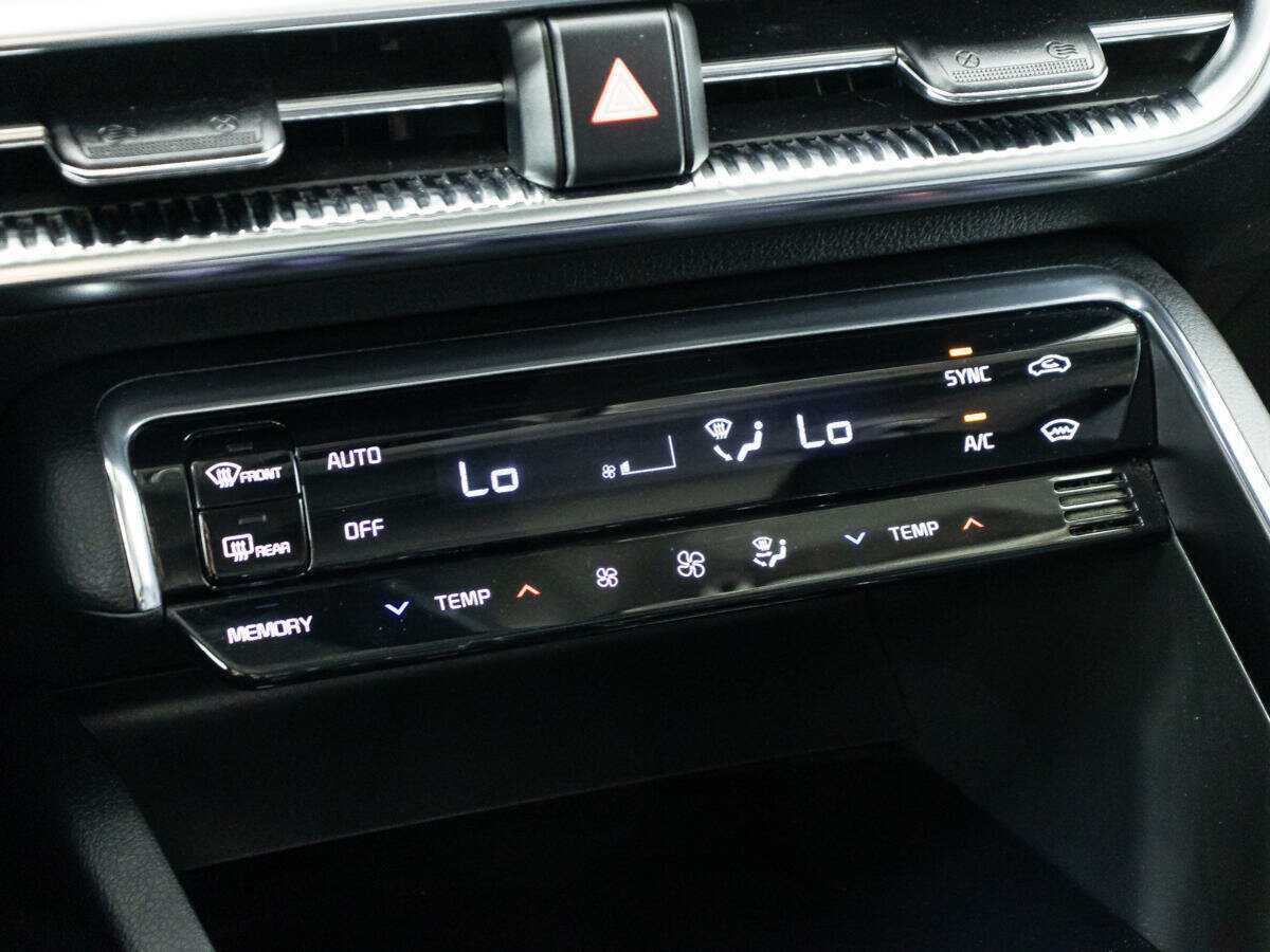 Купить Kia K5 с пробегом. Фото: #14