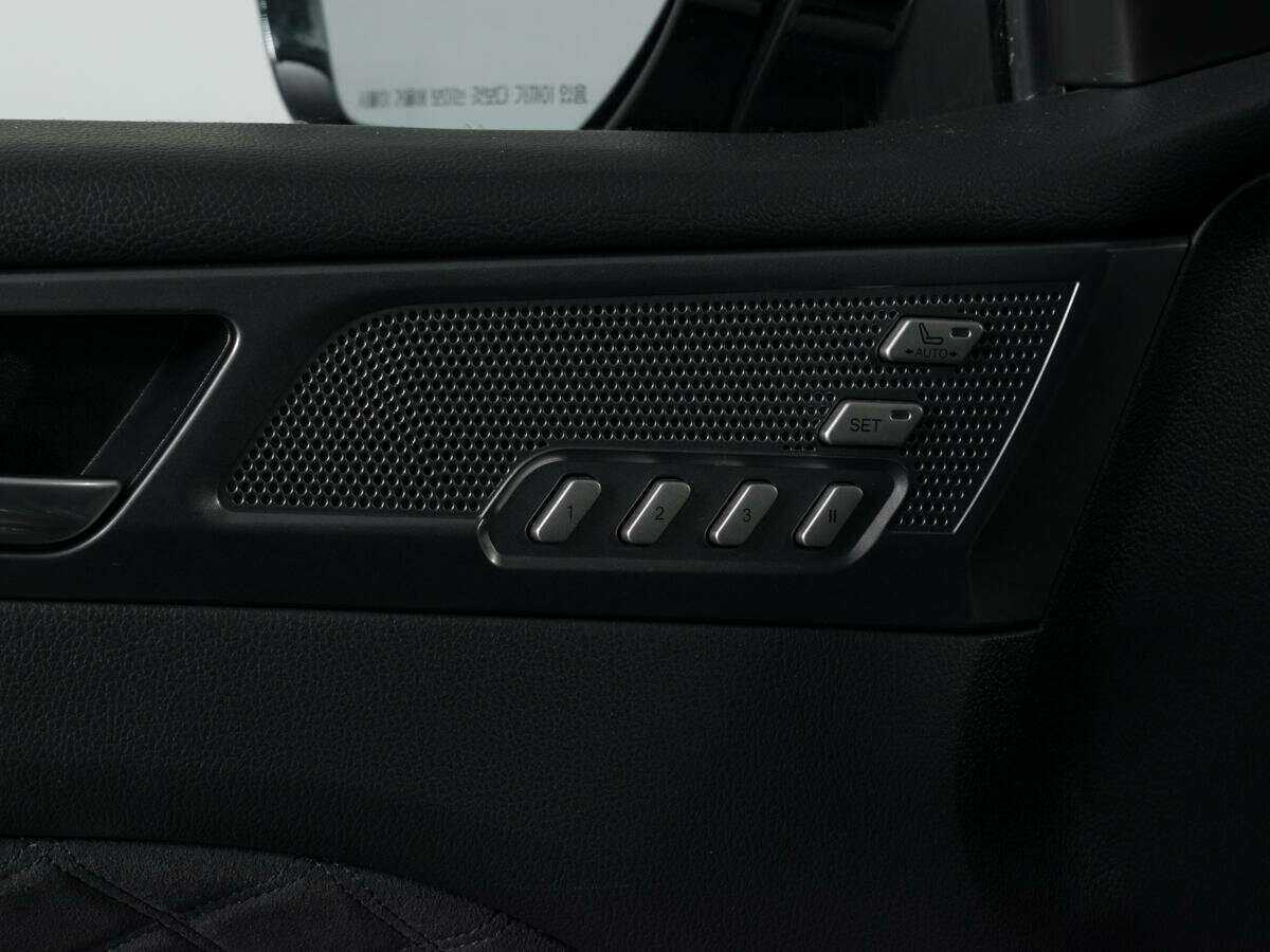 Купить SsangYong Rexton с пробегом. Фото: #13