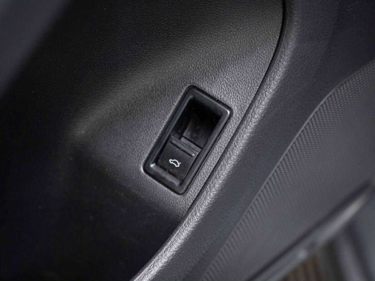 Купить Volkswagen Jetta с пробегом. Фото: #14