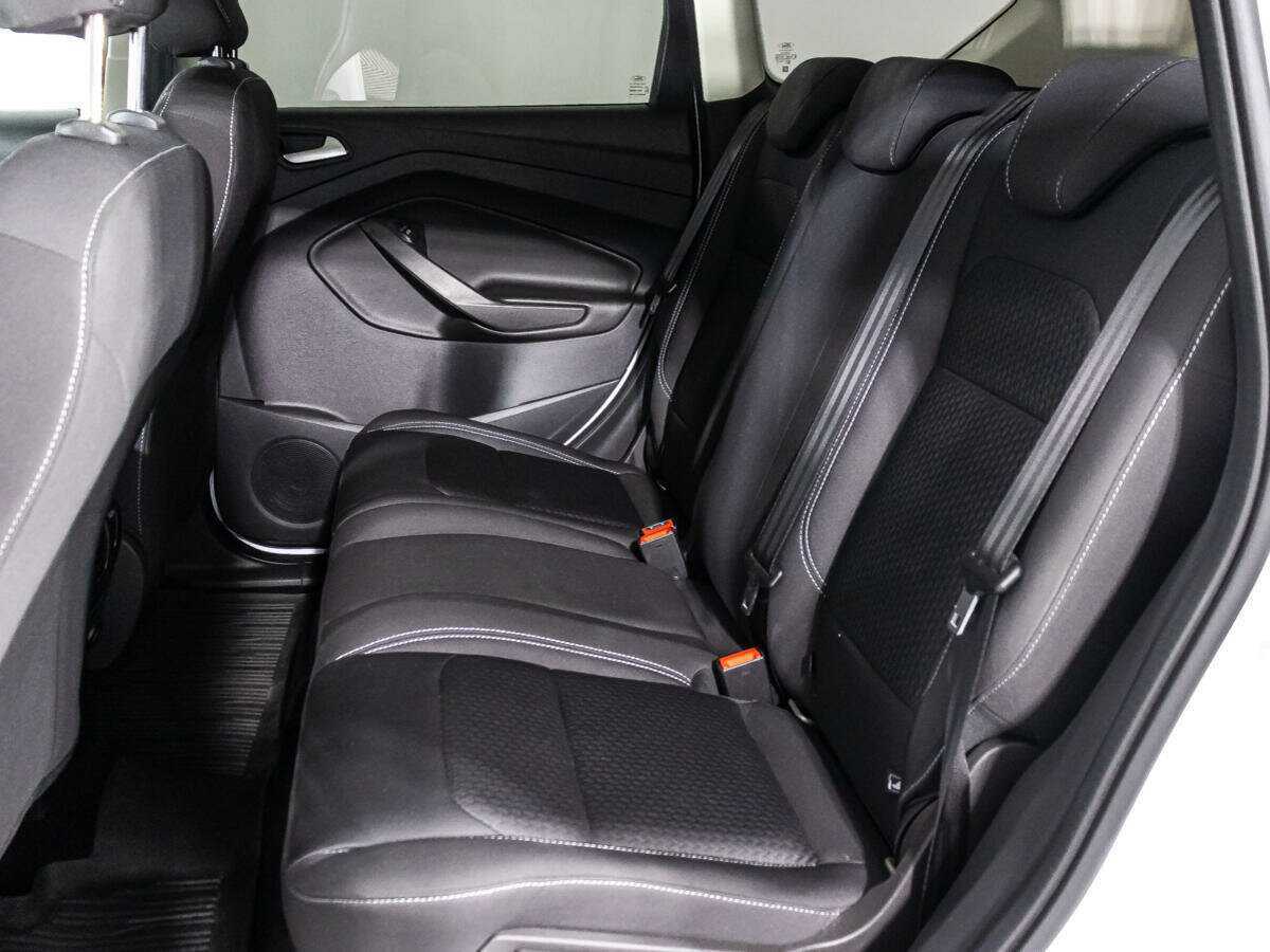 Купить Ford Kuga с пробегом. Фото: #9