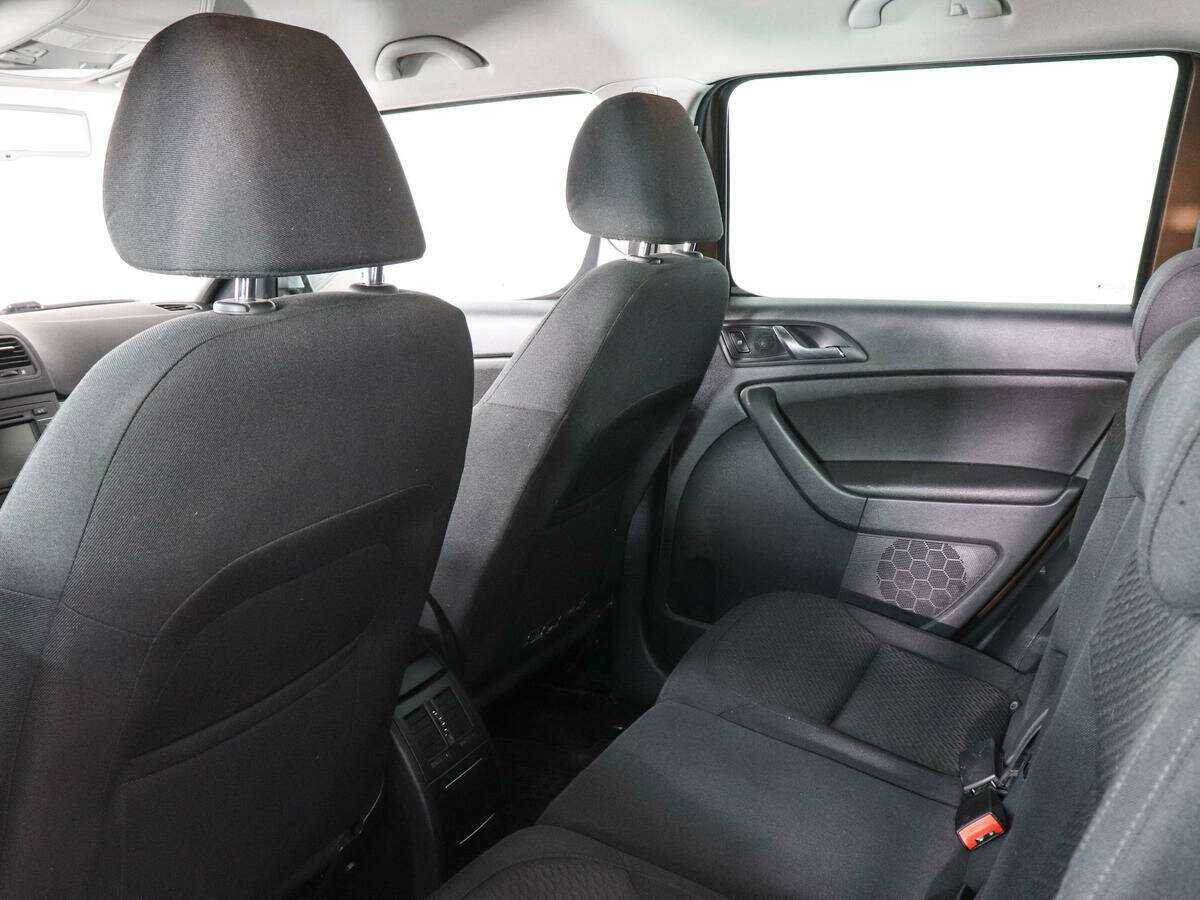 Купить Skoda Yeti с пробегом. Фото: #11