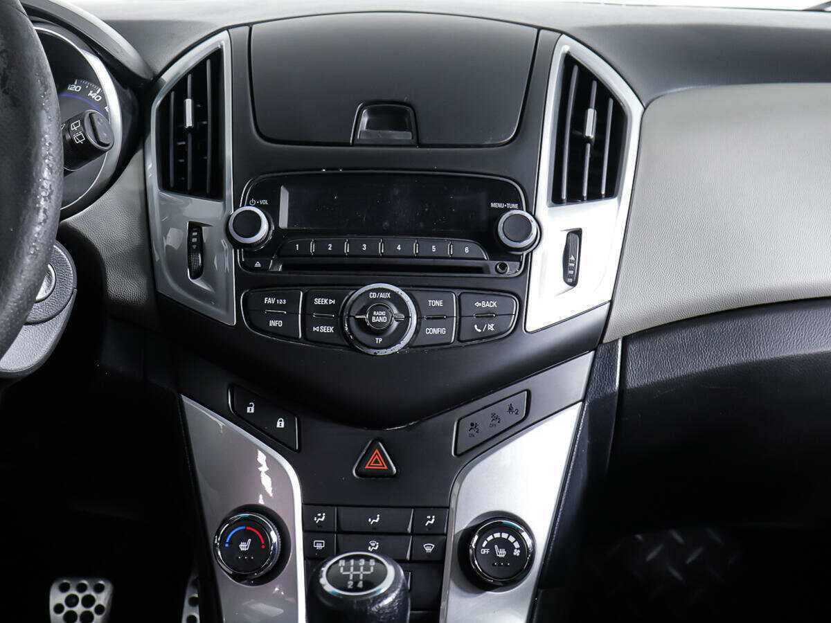 Купить Chevrolet Cruze с пробегом. Фото: #12