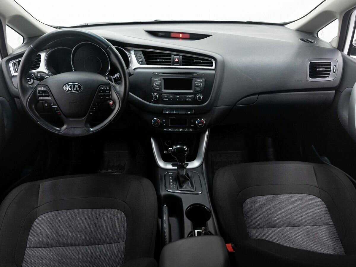 Купить Kia Ceed с пробегом. Фото: #14