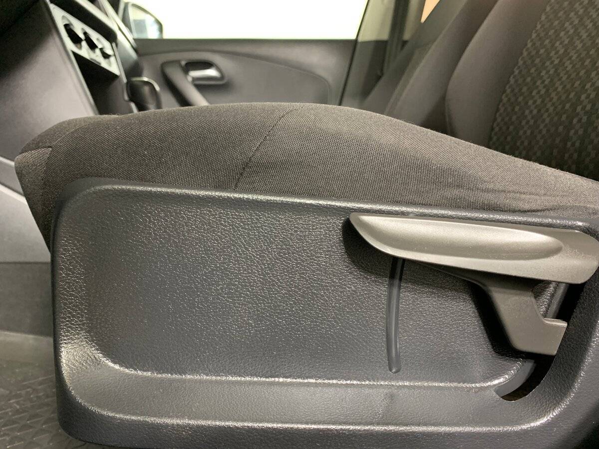 Купить Volkswagen Polo с пробегом. Фото: #15