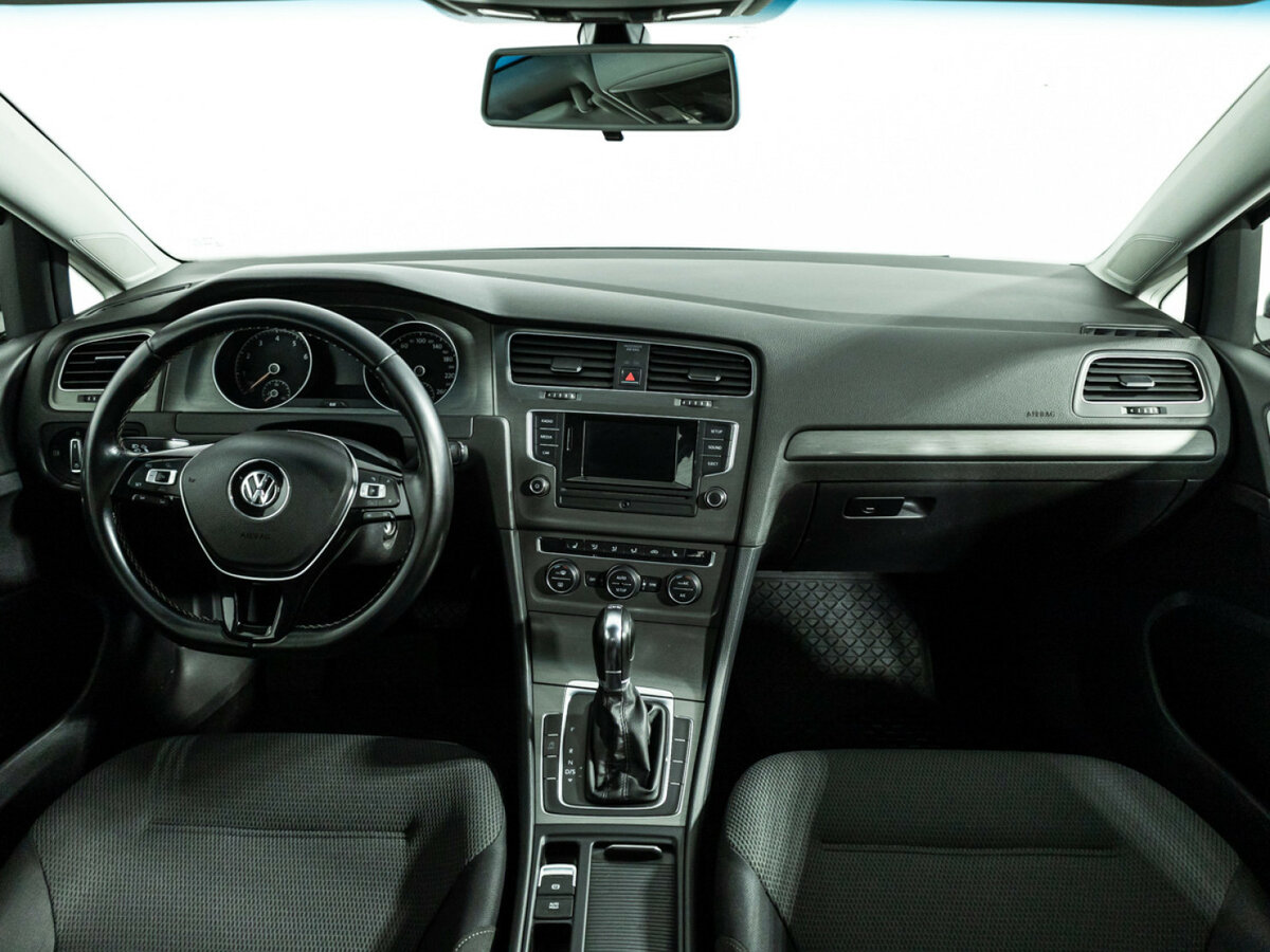 Купить Volkswagen Golf с пробегом. Фото: #12