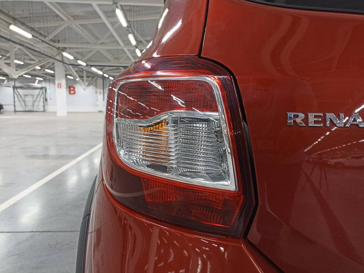 Купить Renault Sandero с пробегом. Фото: #8