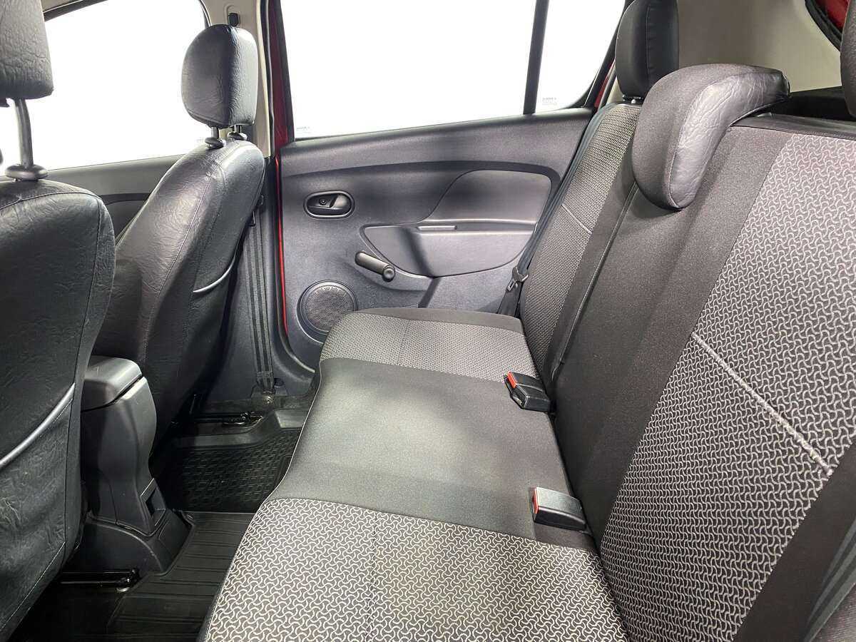 Купить Renault Sandero с пробегом. Фото: #10
