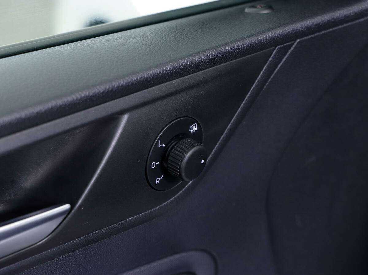 Купить Volkswagen Polo с пробегом. Фото: #12