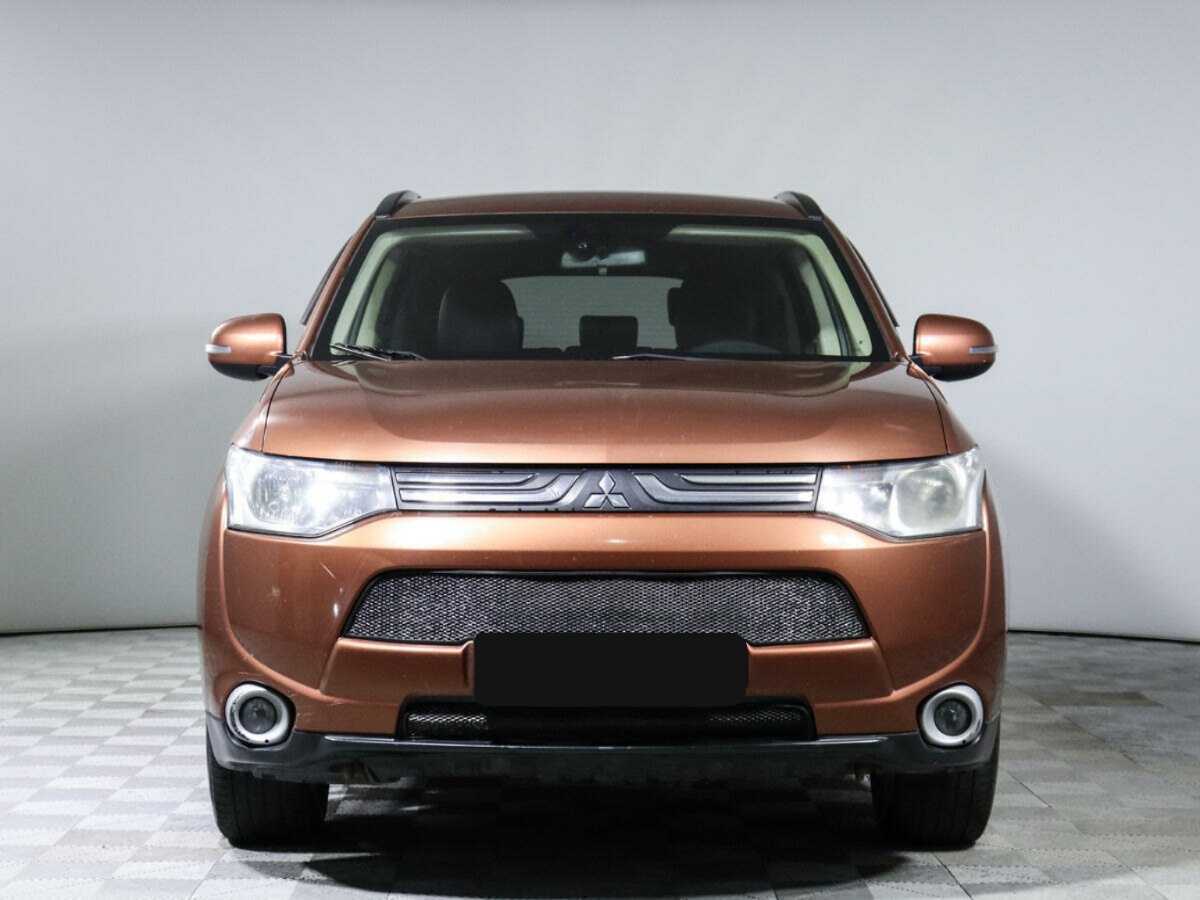 Купить Mitsubishi Outlander с пробегом. Фото: #1