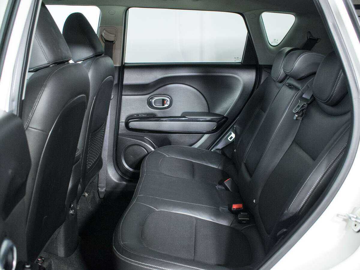 Купить Kia Soul с пробегом. Фото: #9