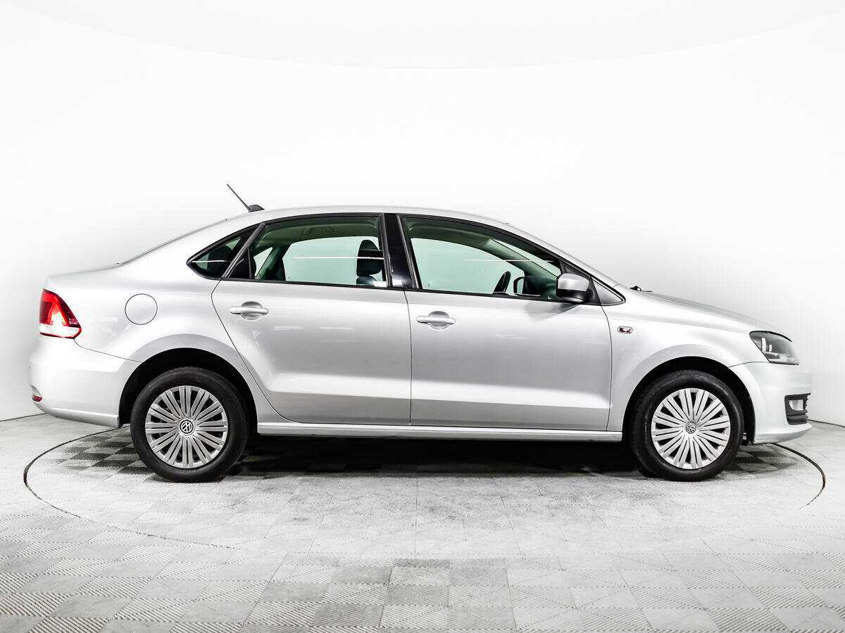 Купить Volkswagen Polo с пробегом. Фото: #3