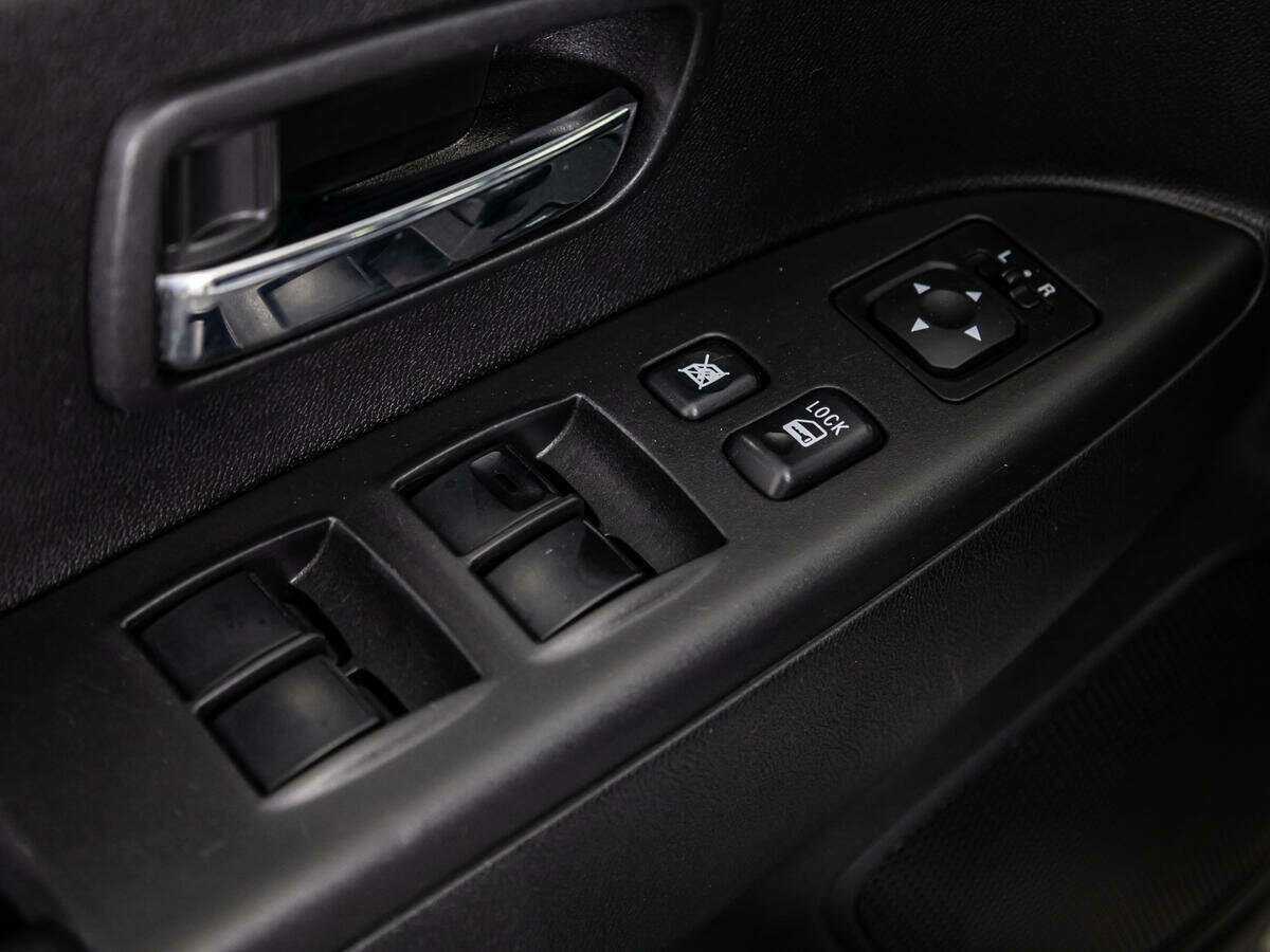Купить Mitsubishi ASX с пробегом. Фото: #13