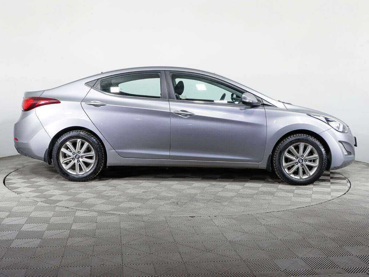 Купить Hyundai Elantra с пробегом. Фото: #3