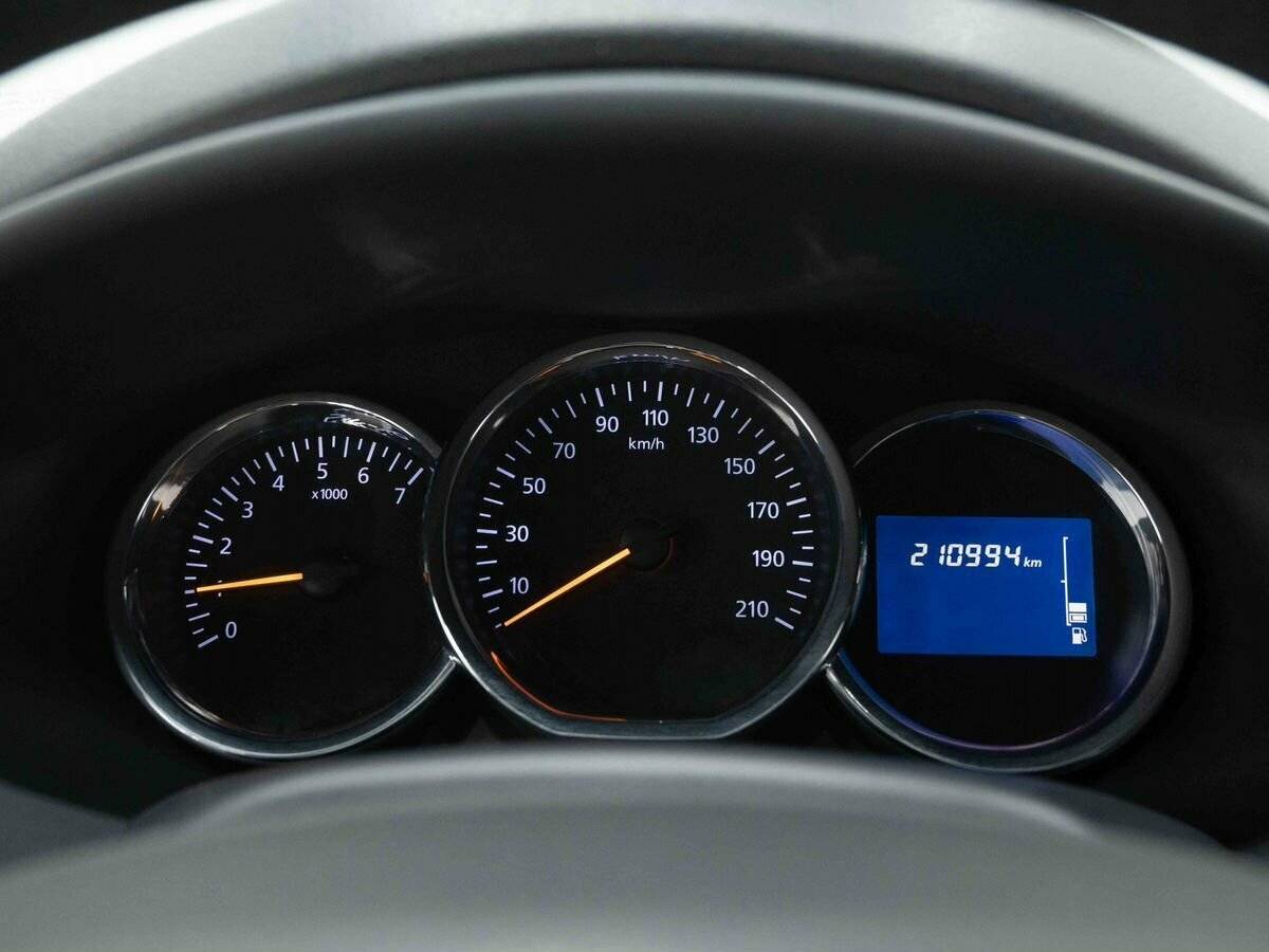 Купить Renault Sandero с пробегом. Фото: #16