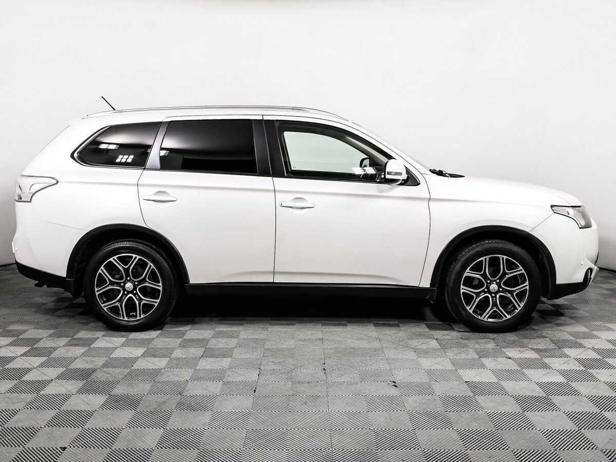 Купить Mitsubishi Outlander с пробегом. Фото: #3