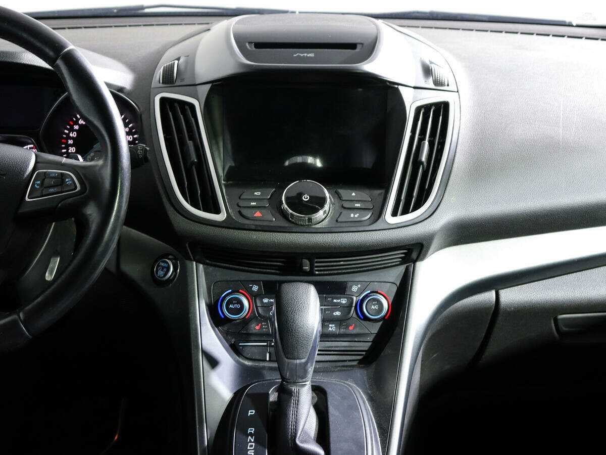 Купить Ford Kuga с пробегом. Фото: #10