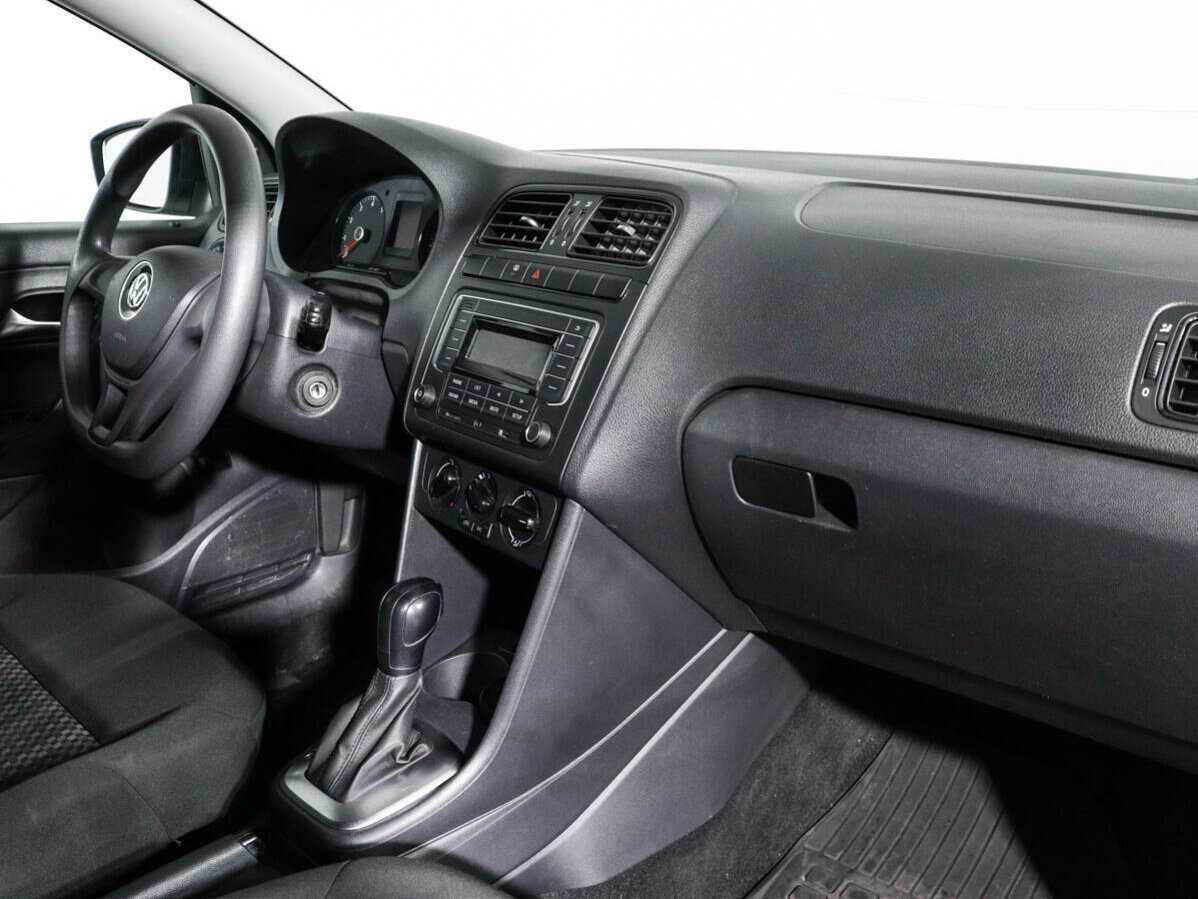 Купить Volkswagen Polo с пробегом. Фото: #6