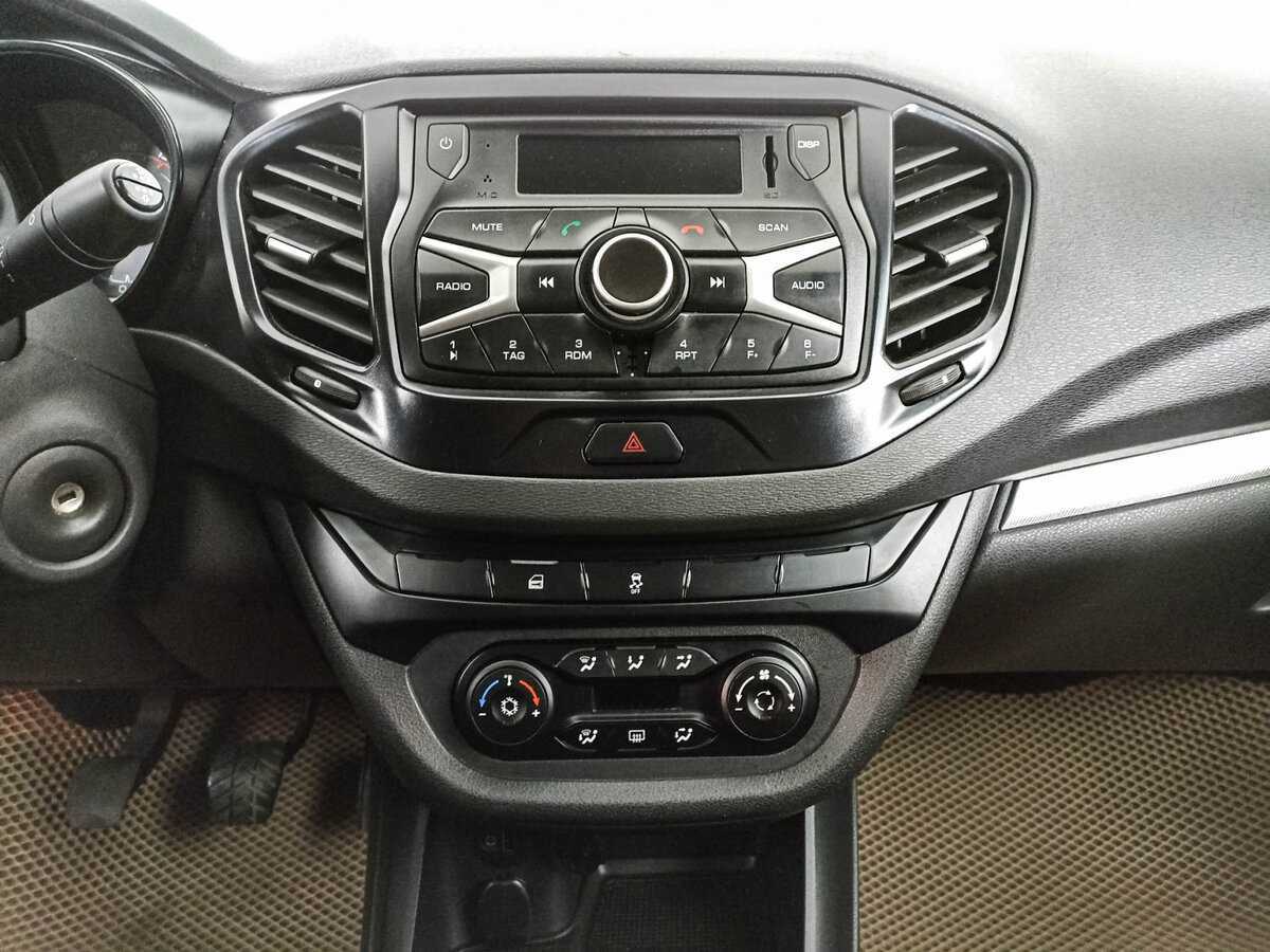 Купить Lada (ВАЗ) Vesta с пробегом. Фото: #14