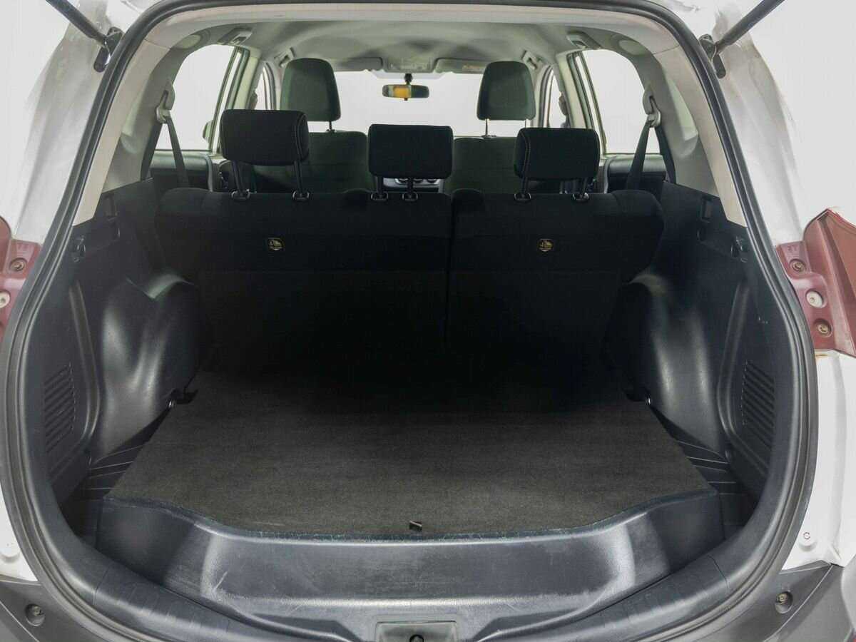 Купить Toyota RAV4 с пробегом. Фото: #22