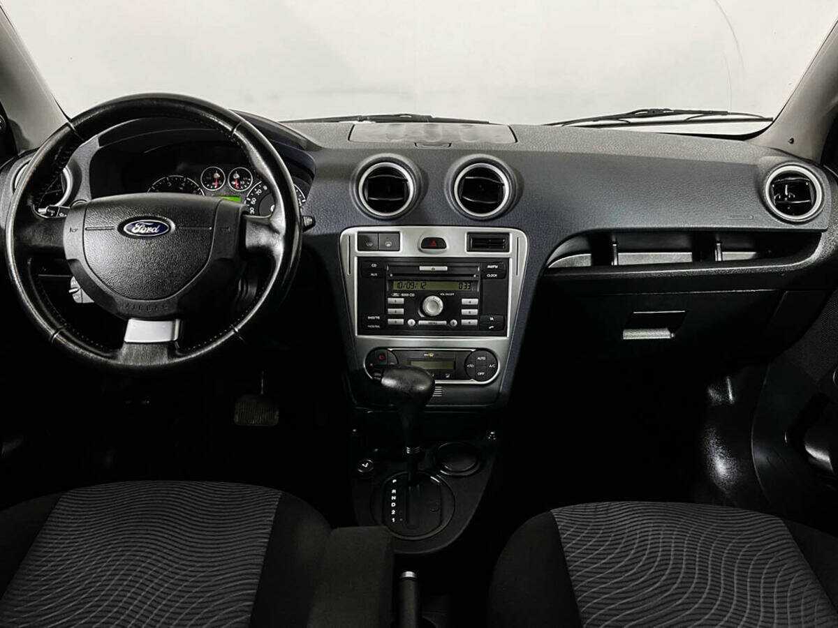 Купить Ford Fusion с пробегом. Фото: #9