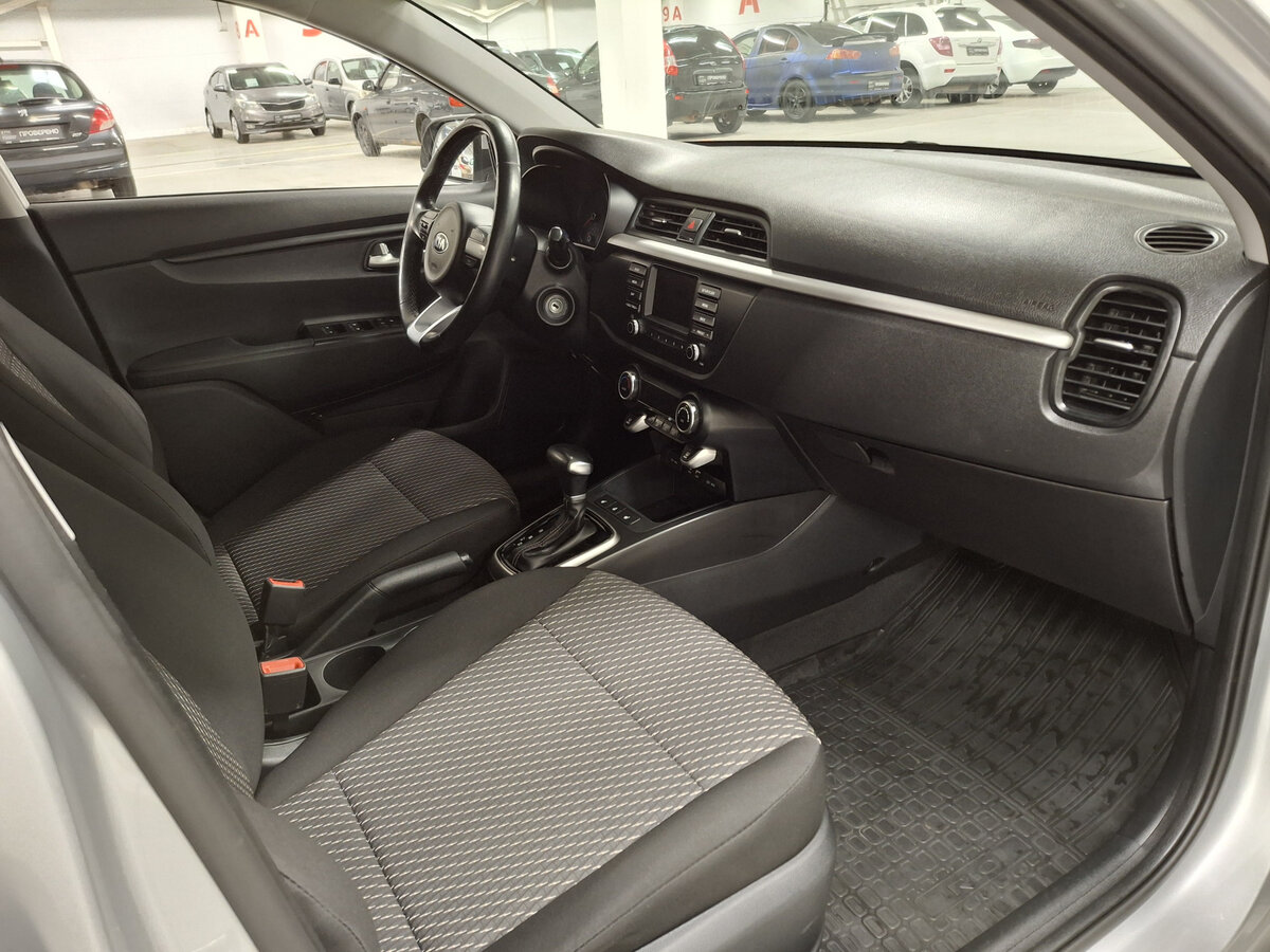 Купить Kia Rio с пробегом. Фото: #10