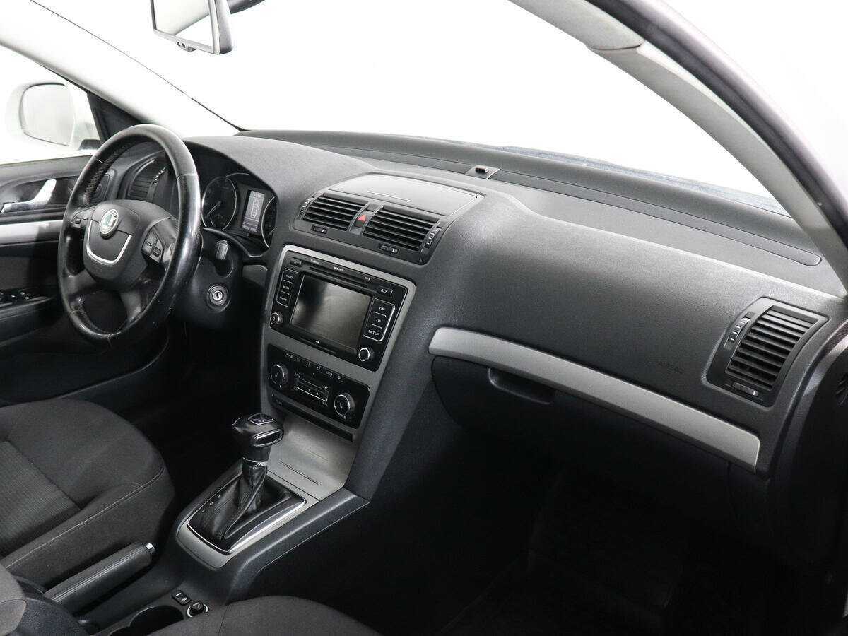 Купить Skoda Octavia с пробегом. Фото: #9