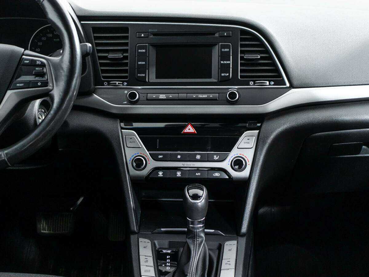 Купить Hyundai Elantra с пробегом. Фото: #13