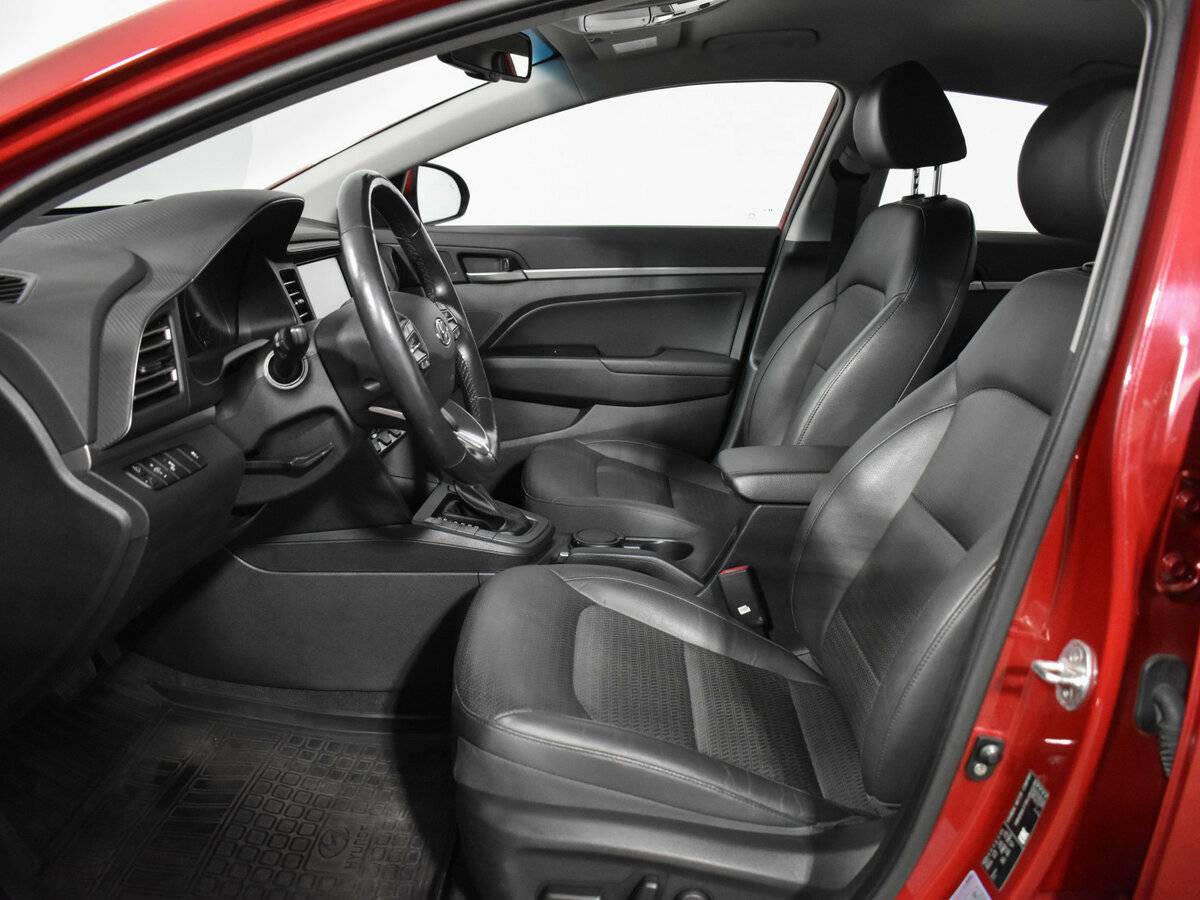 Купить Hyundai Elantra с пробегом. Фото: #7
