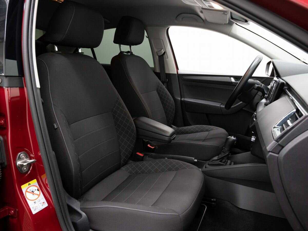 Купить Skoda Rapid с пробегом. Фото: #11
