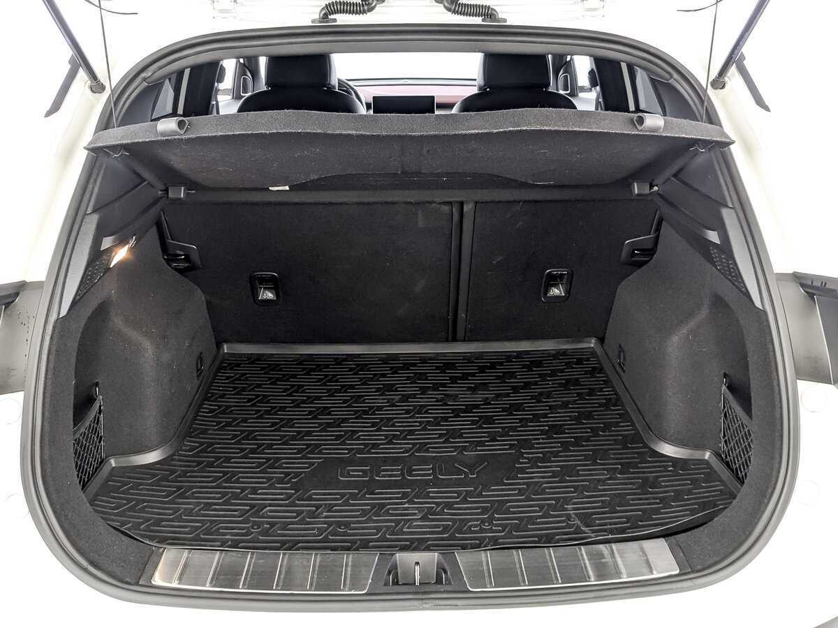 Купить Geely Coolray с пробегом. Фото: #9