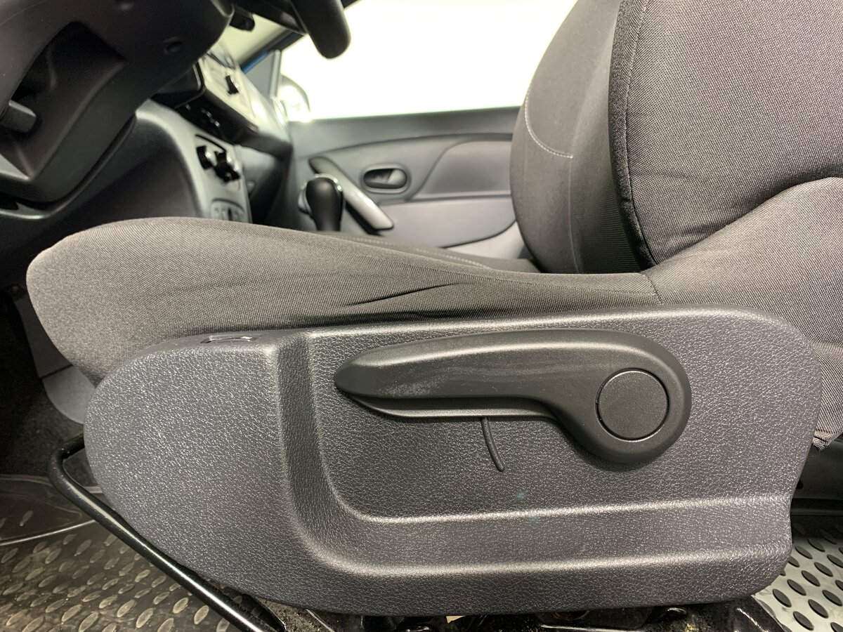 Купить Renault Logan с пробегом. Фото: #15