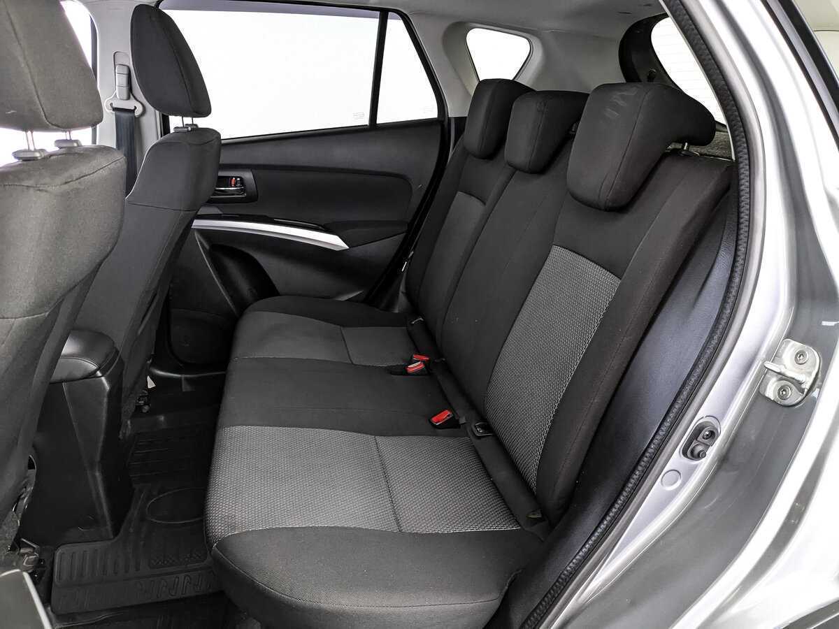 Купить Suzuki SX4 с пробегом. Фото: #13