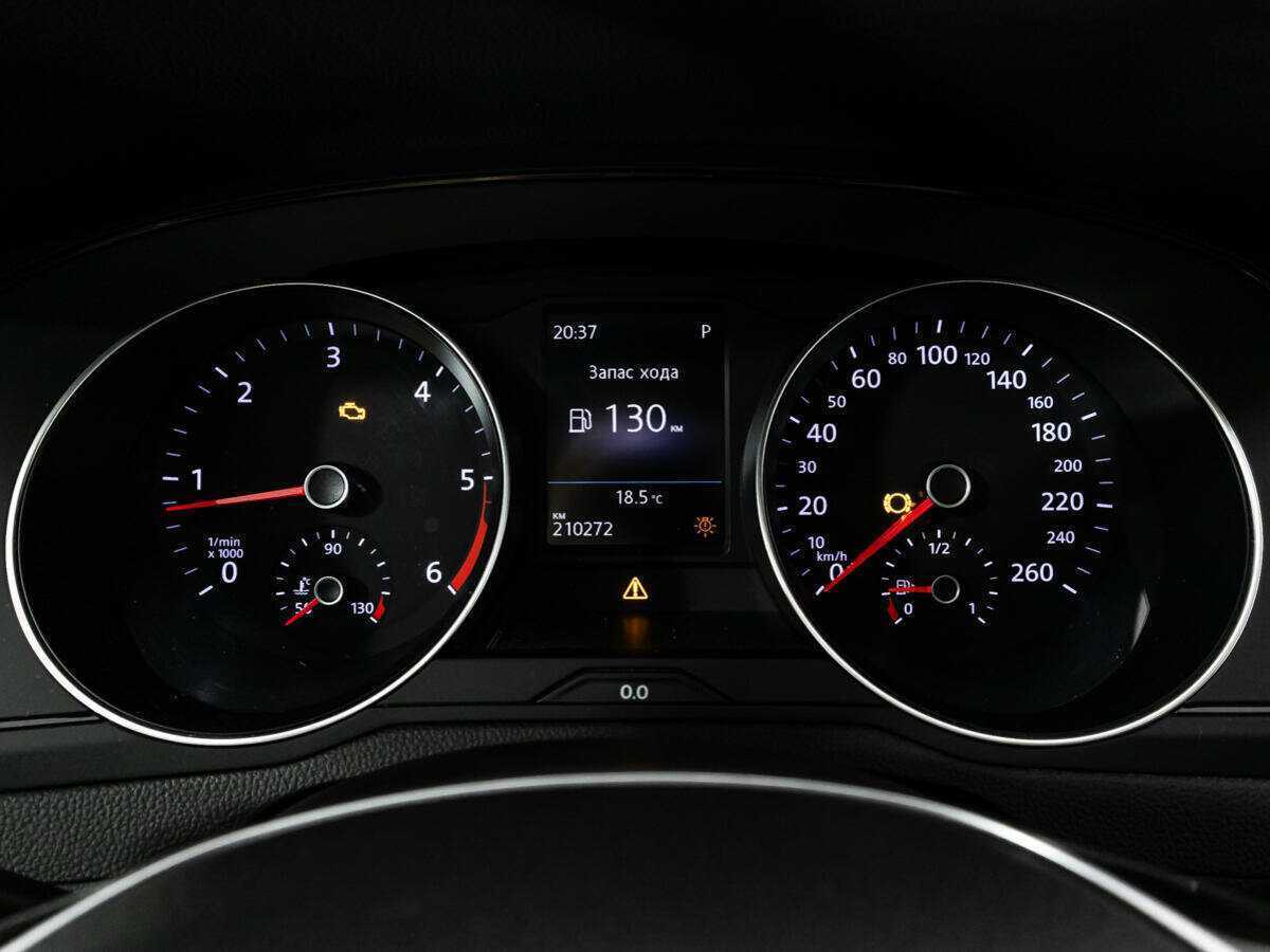Купить Volkswagen Passat с пробегом. Фото: #11