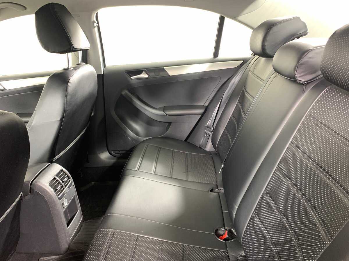 Купить Volkswagen Jetta с пробегом. Фото: #17