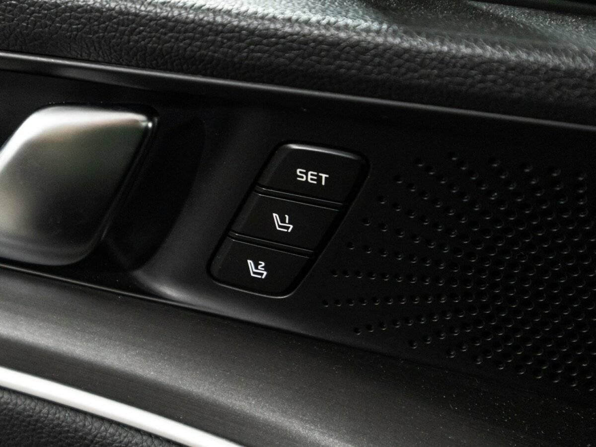 Купить Kia K5 с пробегом. Фото: #19