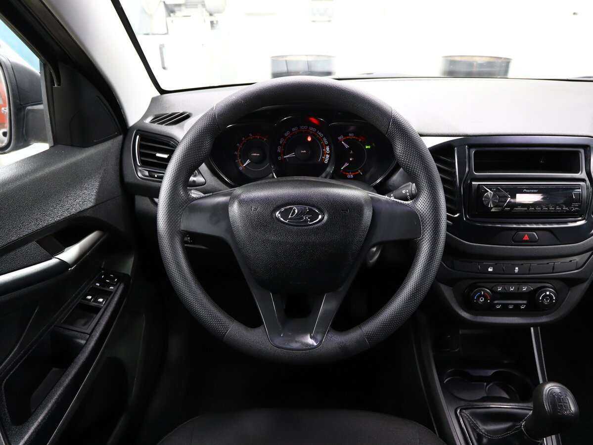 Купить Lada (ВАЗ) Vesta с пробегом. Фото: #10