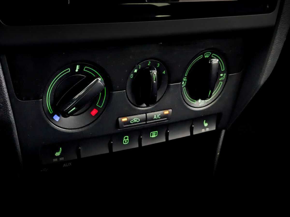 Купить Skoda Rapid с пробегом. Фото: #22