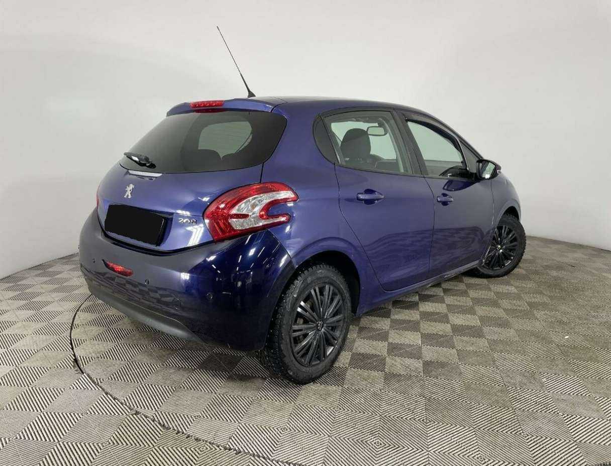 Купить Peugeot 208 с пробегом. Фото: #5